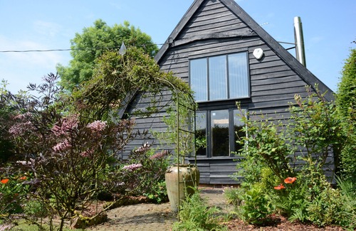 Stowmarket Cabaña | WASSICKS COTTAGE, HAUGHLEY, pet friendly, with open fire in Haughley