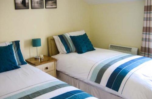Knightstown Casa | Watch House Cottage