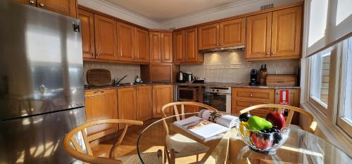 Coogee Apartamento | Watch The Sunrise Over Coogee 2 Bedrooms+Garage