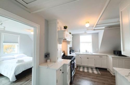Hyannis Casa | Water Access 5-Bed 2-Bath Retreat