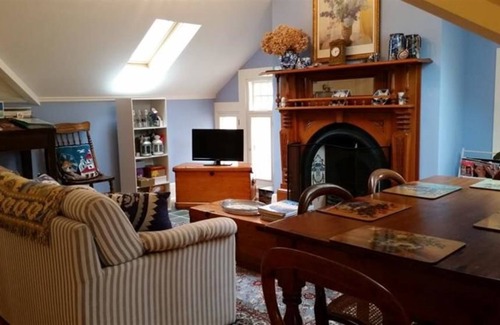 Glenelg South Casa | Water Bay Villa Bed and Breakfast