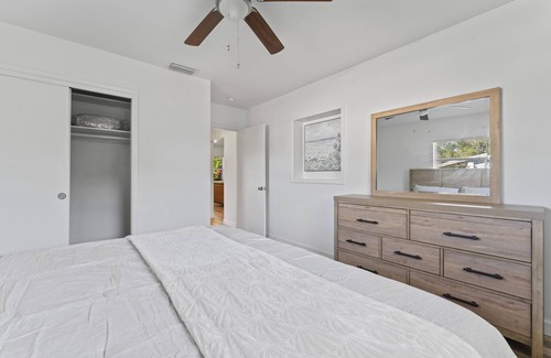 Palm River-Clair Mel Casa | Water Front 3 bedrooms Tampa Retreat