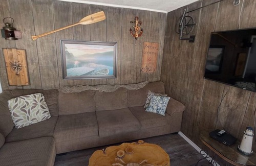 Harwich Cabaña | WATER FRONT & BACK 4 SEASON GETAWAY AT THE BAY. Relax with family & friends.