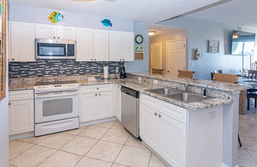 Fort Morgan Pines Casa | Water Front Condo on Mobile Bay! This is a recently remodeled 2 bedroom 2 bath condo at Navy Cove.