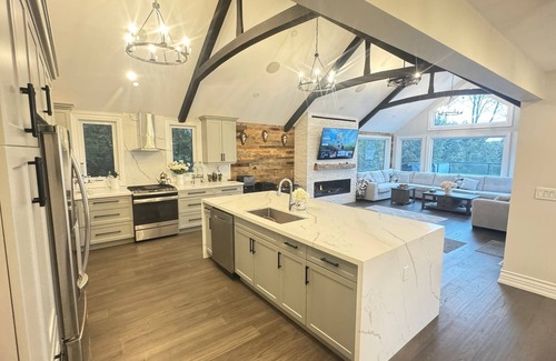 Duclos Point Cabaña | Water Front cottage in Georgina