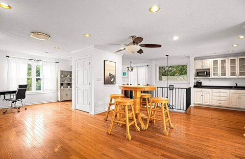North Casa | Water front Oasis with pickle-ball court and hot tub