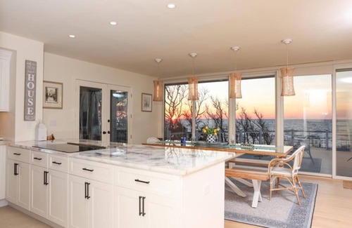 Villas Casa | Water Front Property with Customized Pool and Spa with private access to the Delaware Bay