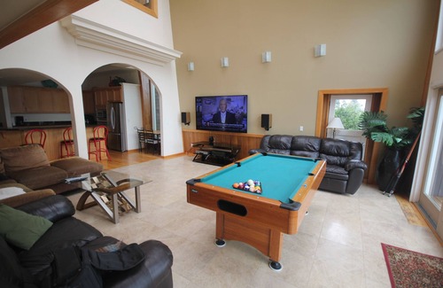 Marysville Casa | Casa espaciosa frente al agua con vista - ¡Vacaciones en el paraíso!