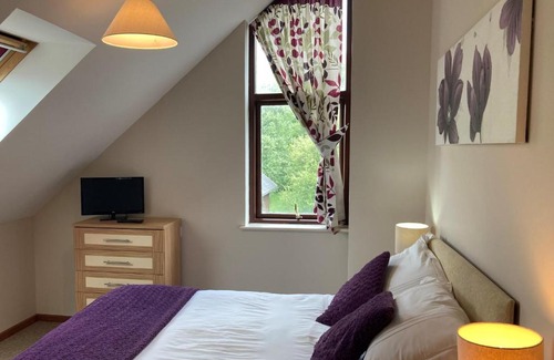 Mottistone Casa | Water Mill Vacations Goldfinch - Pet Friendly