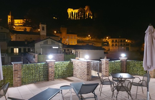 Monticello d'Alba Apartamento | Water Mirrors - Green Key Apartments and Spa