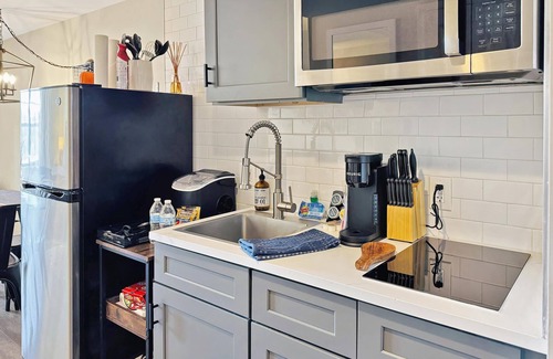 Vernon Condominio | Water Park (Next Door) Pool Hot Tubs Sauna Gym Stunning Sunsets #263