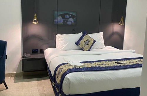 Ofin Hotel | Water Ripples Hotel