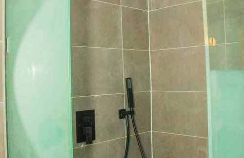 Ofin Hotel | Water Ripples Hotel