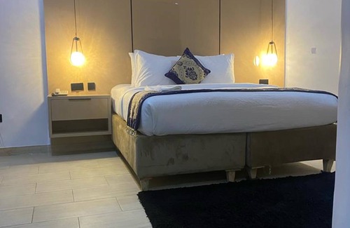 Ofin Hotel | Water Ripples Hotel