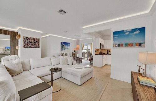 Bel Air Casa | Casa de lujo de 5 dormitorios frente al mar, a pie de playa, piscina privada