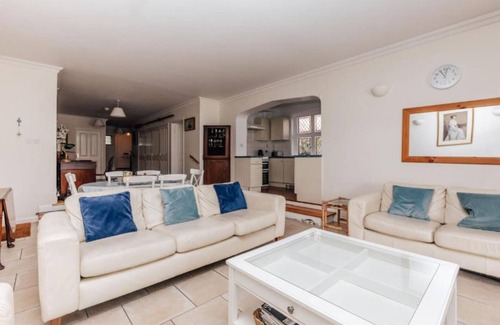 Henley-on-Thames Apartamento | Water s Edge - From 300 Per Night