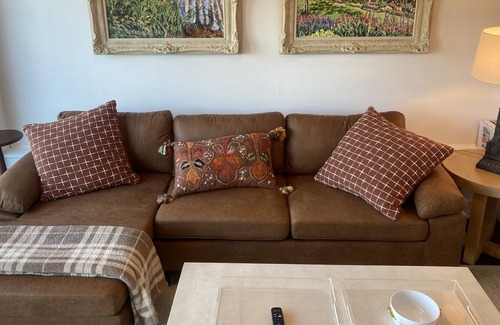 Lake Wylie Cabaña | Water's Edge Lakefront Escape On Lake Wylie!