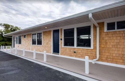 North Truro Condominio | Water's edge renovated Condo with Marina Views