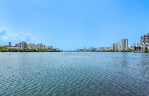 Puerta de Tierra Apartamento | Water Side Studio King Bed With Pool
