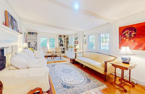 Sandwich Casa | Water Street Retreat
