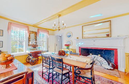 Sandwich Casa | Water Street Retreat