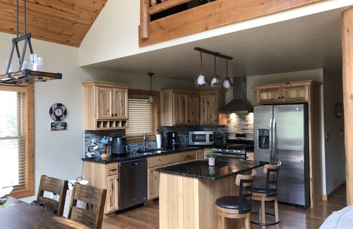 New Lisbon Casa | Waterfront, 3 acres, forest, 30mins toDells, firepit, basketball, private trails