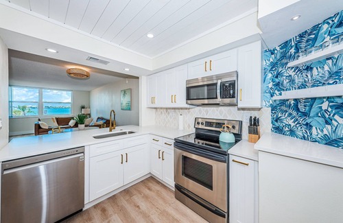 Casa del Mar Condominio | Water View Beach Paradise Condo @ Tierra Verde