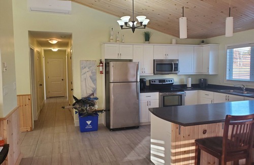 Bayview Casa | Water view cottage 5 min to Cav Beach, Golf, Anne Green Gables