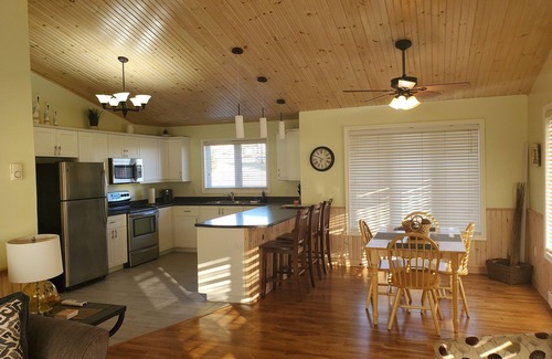 Bayview Casa | Water view cottage 5 min to Cav Beach, Golf, Anne Green Gables