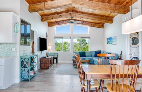 Lower Matecumbe Beach Casa | Water-view house with private dock, washer/dryer & grill - snowbird-friendly