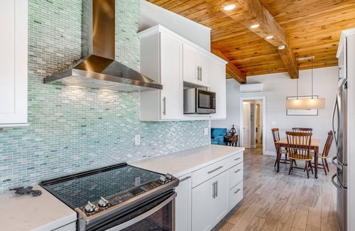 Lower Matecumbe Beach Casa | Water-view house with private dock, washer/dryer & grill - snowbird-friendly