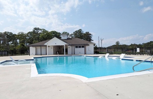 Rehoboth Beach Condominio | Water Views * Balcony * Pool * Fast Wi-Fi