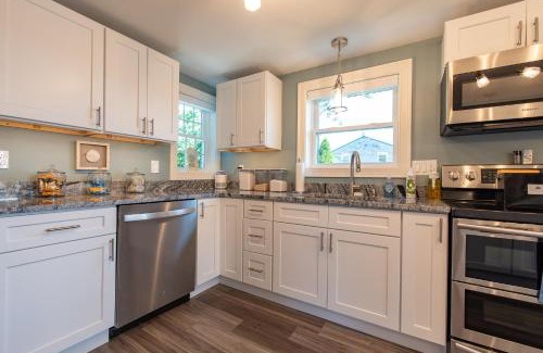 Portsmouth Casa | Water Views from nearly every room 3BR 3BA