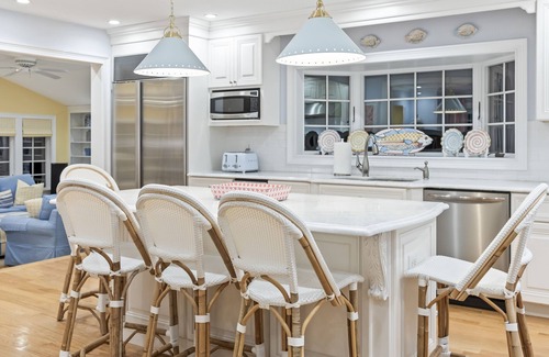 North Chatham Casa | Water views, private beach and spectacular sunsets from highest point in town.