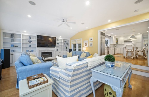 North Chatham Casa | Water views, private beach and spectacular sunsets from highest point in town.