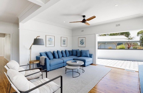 Pretty Beach Central Coast Casa | WATERS EDGE WAGSTAFFE