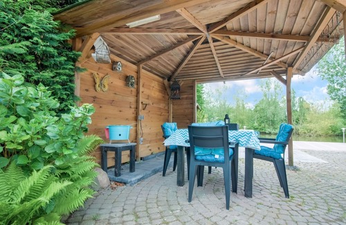 Ooltgensplaat Casa | Water Villa in Ooltgensplaat Near Volkerak