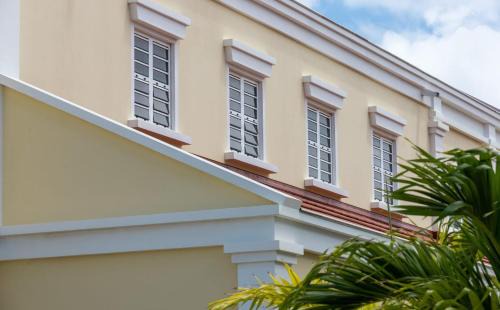 Tera Kora Apartamento | Water Villa's Bonaire - Porch with view on the canal
