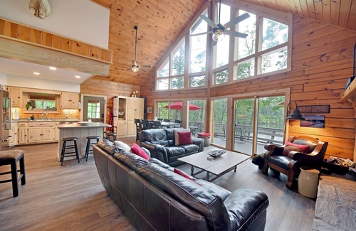 Blairsville Cabina | Water Yr-Around, Cabin on Lake Nottely