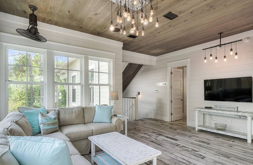 Forest District Casa | Watercolor Reunions by Five Star Properties