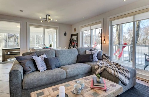 Saint-Andre-d'Argenteuil Chalet De Esquí | Waterfront cottage