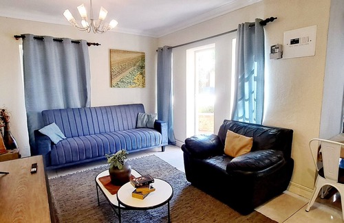 Greater Johannesburg Metropolitan Area Cabina | Waterfall City Guest Lodge - Deluxe King Pool Unit