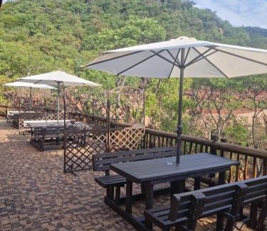 Kranspoort Vakansiedorp Cabina | Waterfall Safari Lodge