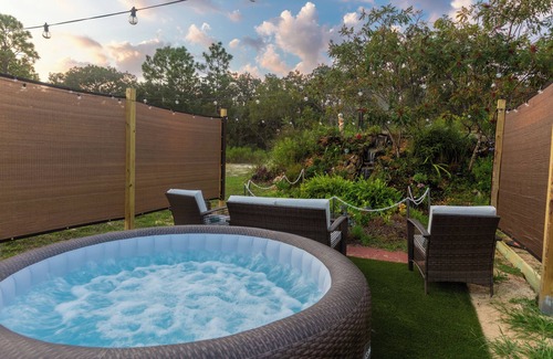 Sugarmill Woods Cabina | Waterfall Suite at Zen at the Palms with a Private Hot Tub by the Waterfall!