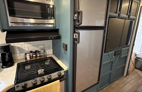 Pickens Casa | Waterfall view cozy camper
