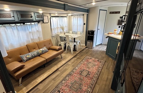Pickens Casa | Waterfall view cozy camper