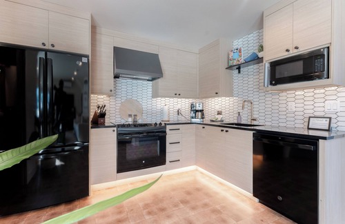 Wapato Point Condominio | Waterfont Luxury- Yacinde B6