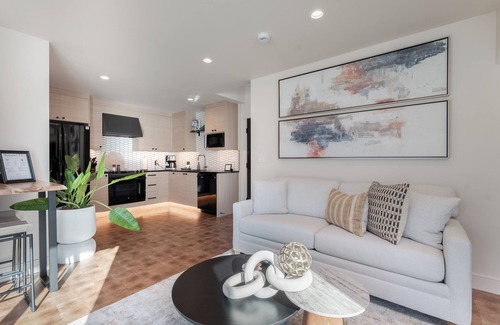 Wapato Point Condominio | Waterfont Luxury- Yacinde B6