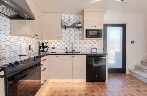 Wapato Point Condominio | Waterfont Luxury- Yacinde B6