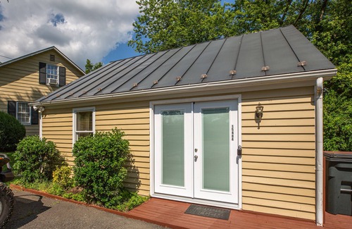 Leesburg Cabaña | Waterford Cottage King The Village
